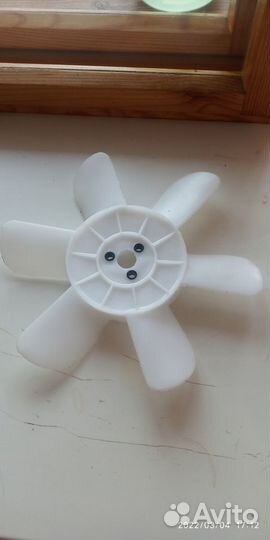 Вентилятор охлаждения двигателя