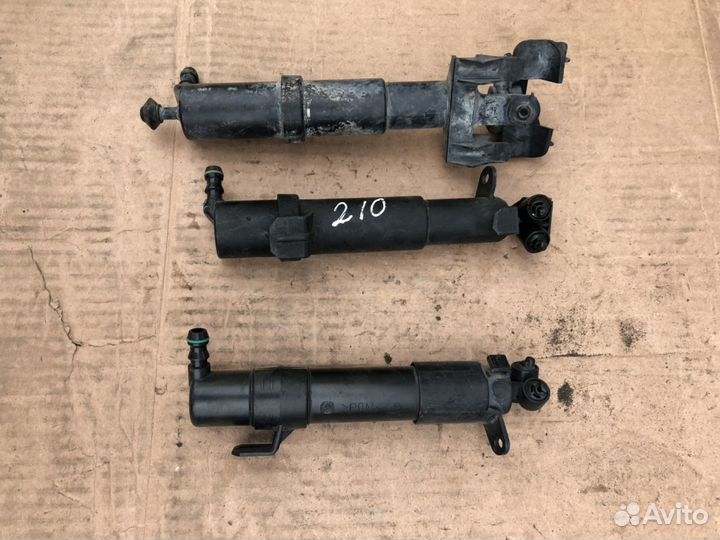 Форсунка на Амыватель фар на Mercedes E211 E210