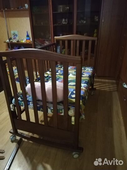 Детская кроватка