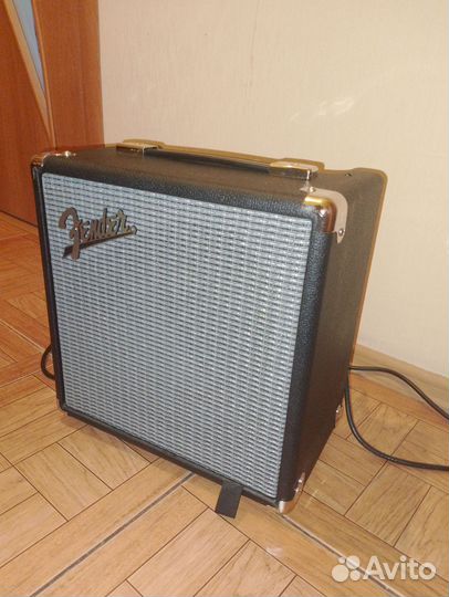 Комбоусилитель Fender Rumble 15
