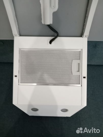 Вытяжка новая