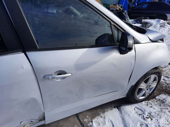 Дверь передняя правая Renault scenic 3