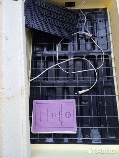 Инкубатор для яиц Золушка 98 яиц