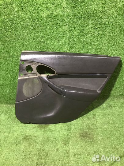 Накладка задней правой двери Ford Focus 1 хэтчбек