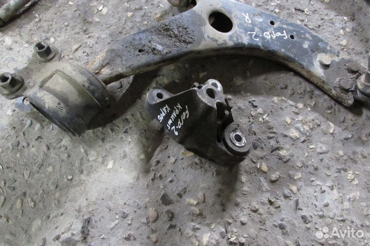 Кронштейн коробки форд фокус 2