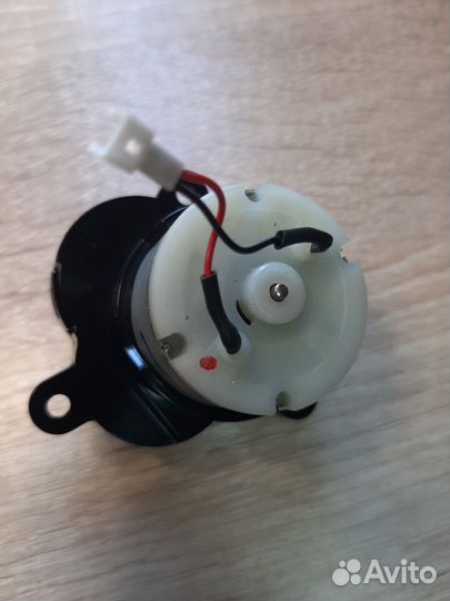 Мотор боковой щетки Xiaomi Mi Robot Vacuum Mop P