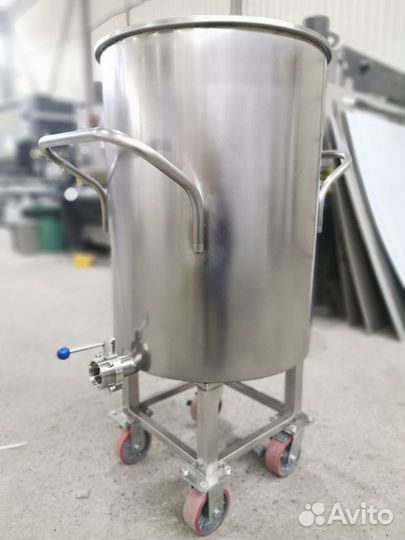 Емкость из пищевой нержавейки