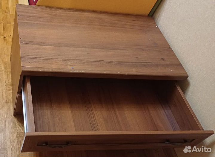Тумба с ящиками