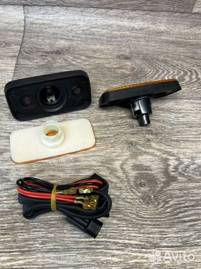 Фонарь габаритный боковой Ford trasit, 1671689