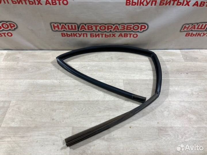 Уплотнитель стекла двери задний левый Datsun On-Do