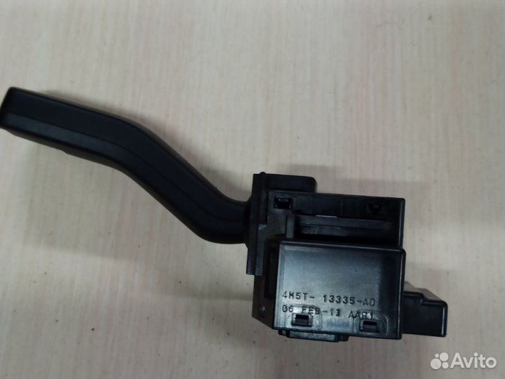 Переключатель дворников правый Ford Focus 2 1.6