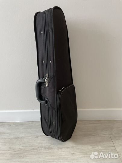 Скрипка 1/8 с футляром