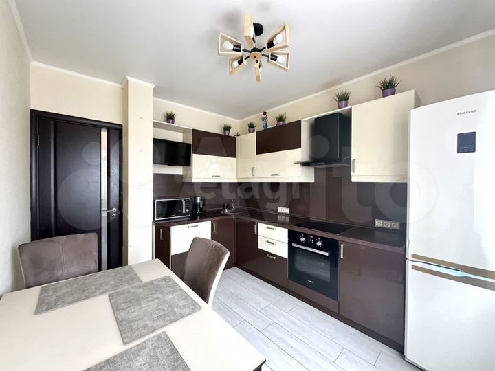 2-к. квартира, 53,4 м², 7/16 эт.