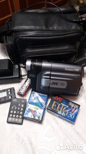 Видеокамера JVC