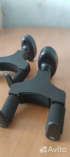 Держатель для гитары на стену