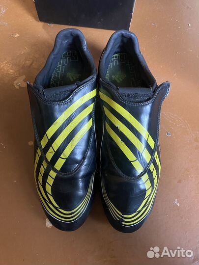 Футбольные бутсы adidas F30