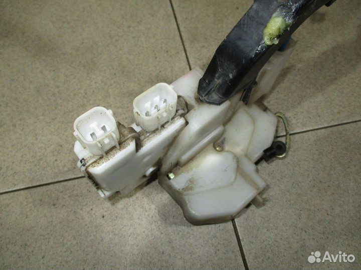 Замок двери передней левой Honda Accord 7