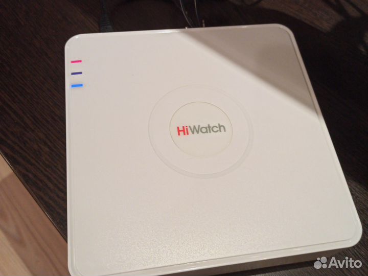 Видеорегистротор HiWatch DS-N108
