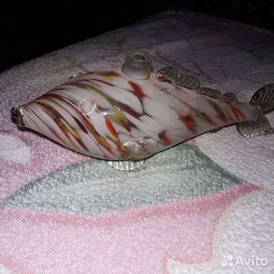 Рыба, цветное стекло