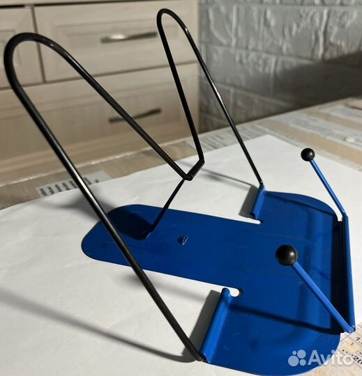 Подставка для книг