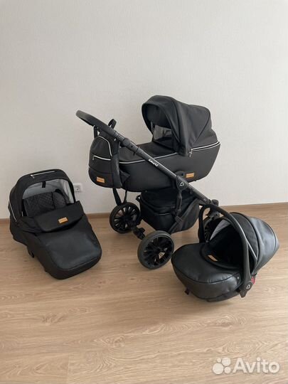 Коляска DeLorean 3 в 1