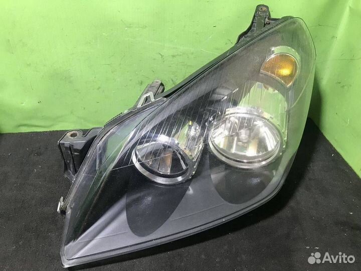 Фара левая галоген Opel Astra H 2004-2007