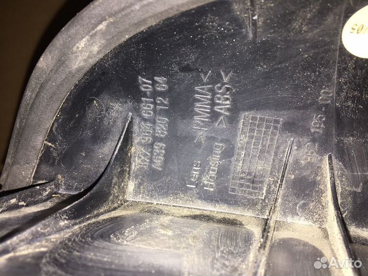 Отражатель задний левый Mercedes W639