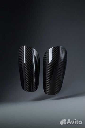 Щитки футбольные карбон