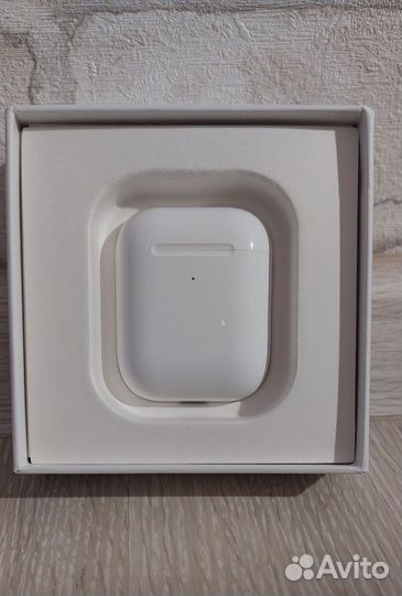 AirPods Wireless Charging Case