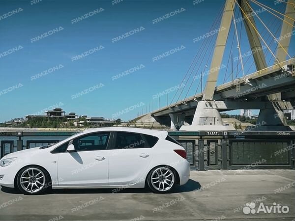 Литые диски R18 на Opel Astra. Новые диски