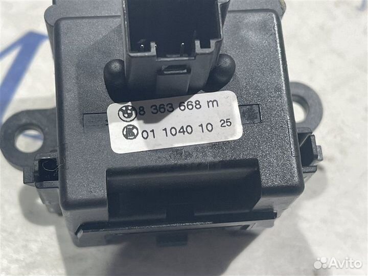 Переключатель поворотов Bmw X3 E83 M54B25 2005