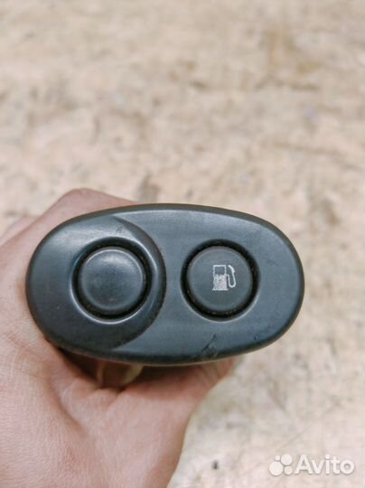 Кнопка открывания багажника Daewoo Nexia