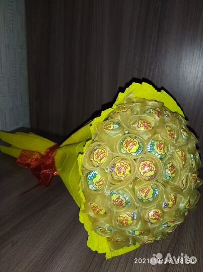 Букет из жевательной резинки Love is. Торт из слад