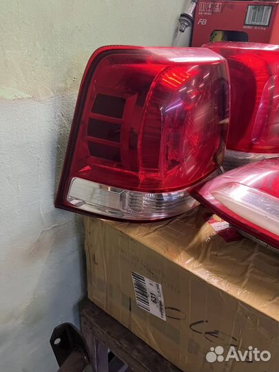 Задние фонари ланд крузер 200