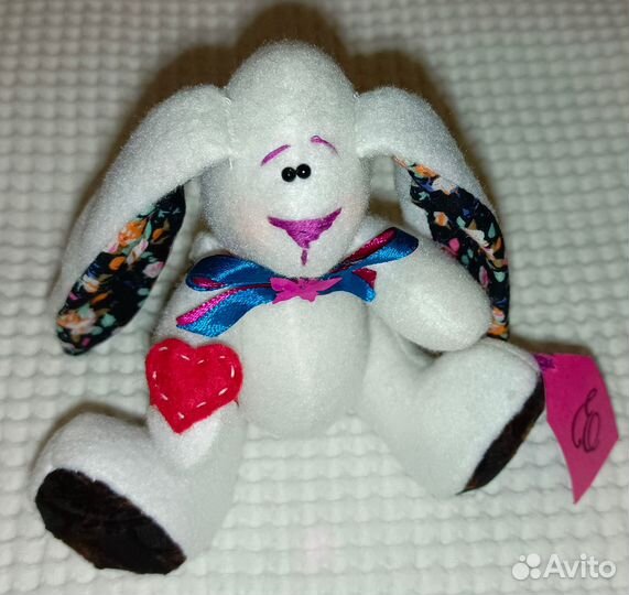 Заяц. Зайка. Плюшевый маленький