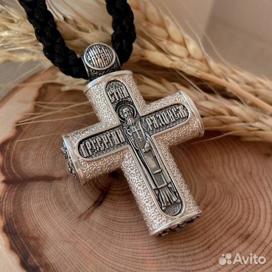 Крест нательный на гайтане