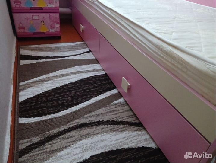 Кровать