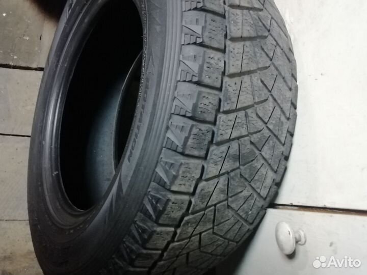 Bridgestone Blizzak DM-V2 235/60 R16
