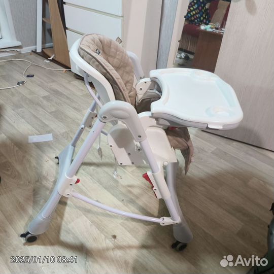 Столик для кормления babyton