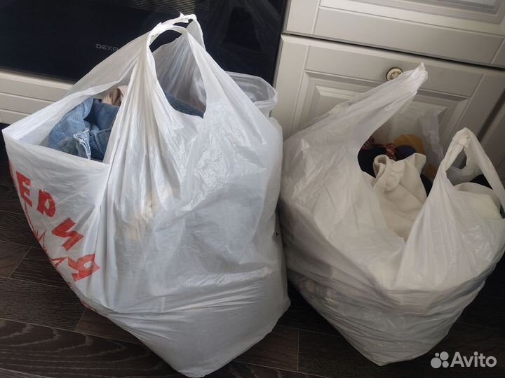 2 больших пакета женских вещей