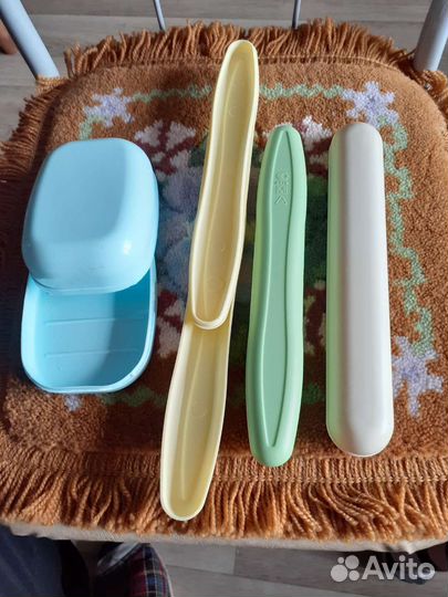 Набор : мыльница футляры для щёток