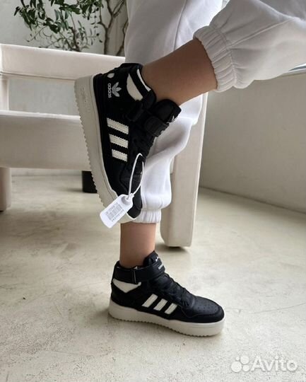 Кроссовки демисезонные adidas экокожа р. 36-39