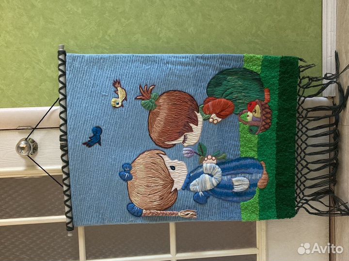 Подвесная картина вышивка