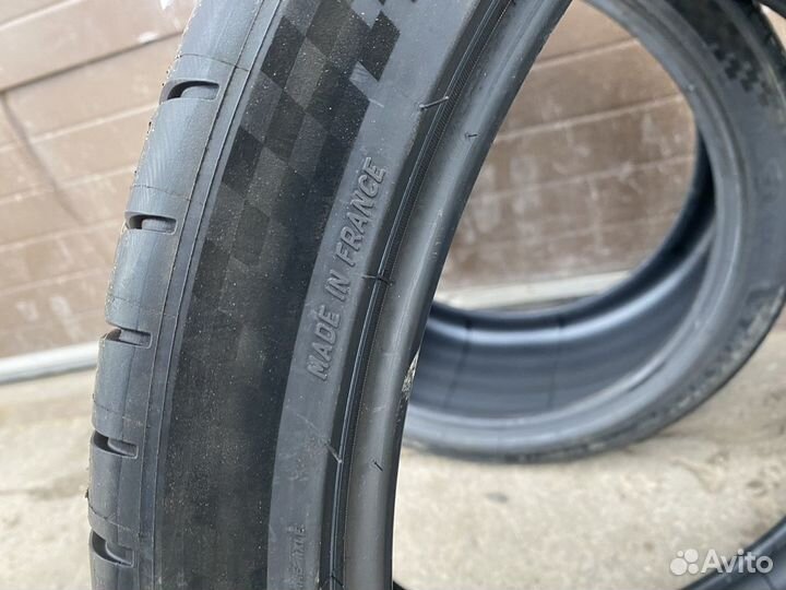 Michelin Pilot Sport 4 S 315/30 R22 и 295/35 R21