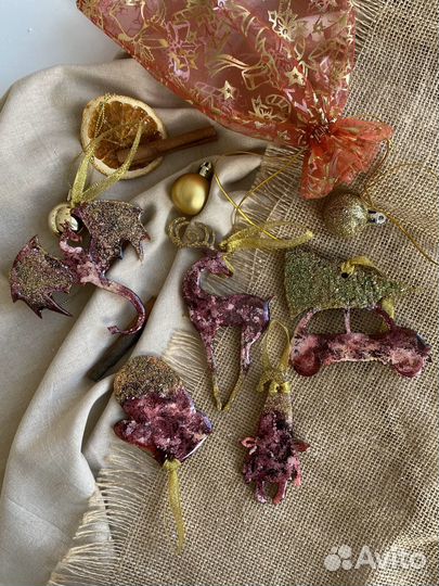 Набор елочных игрушек из эпоксидной смолы