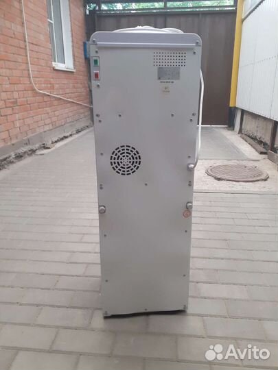 Кулер для воды