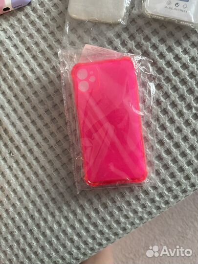 Чехлы на телефон iPhone 11