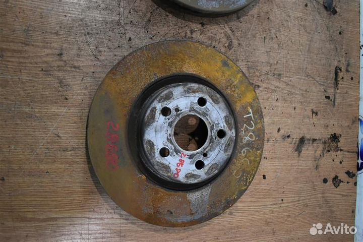 Тормозные диски переднее Toyota Avensis универсал