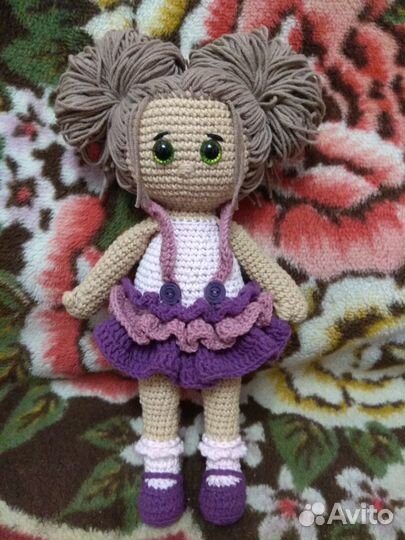 Вязаная куколка ручной работы