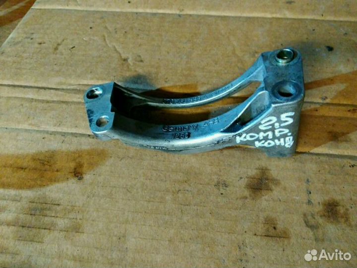 Кронштейн компрессора VW Туарег 2.5 дизель